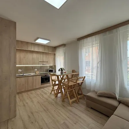 Kilometer 0 Comfortable *